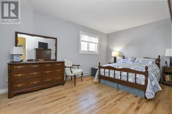90 Florwin DR