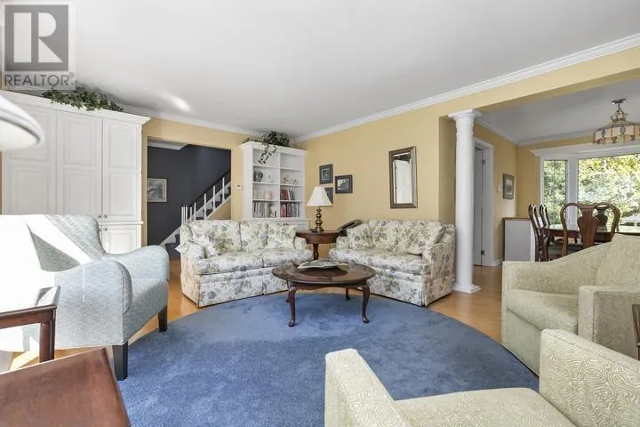 90 Florwin DR