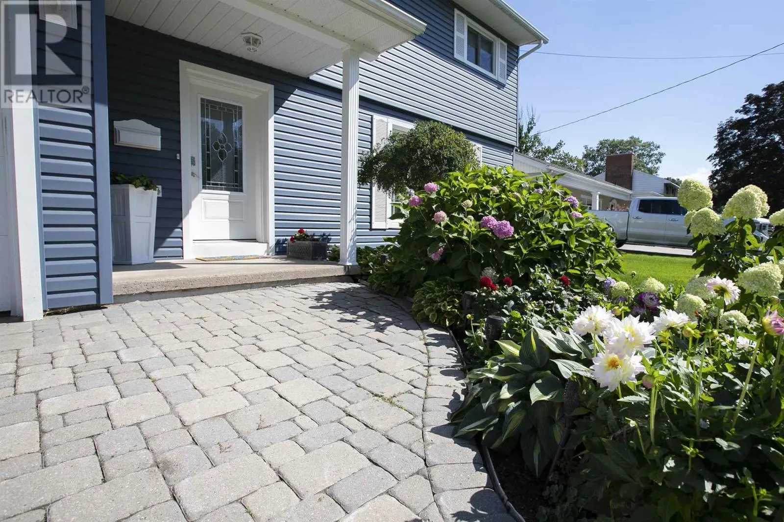 90 Florwin DR