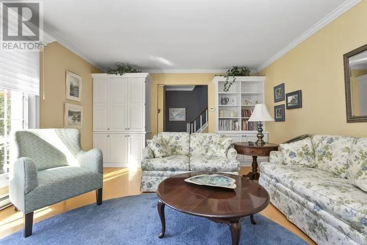 90 Florwin DR