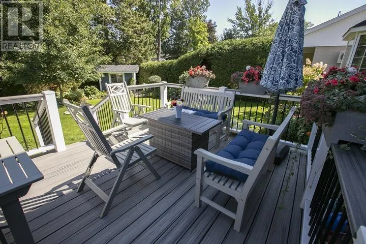 90 Florwin DR