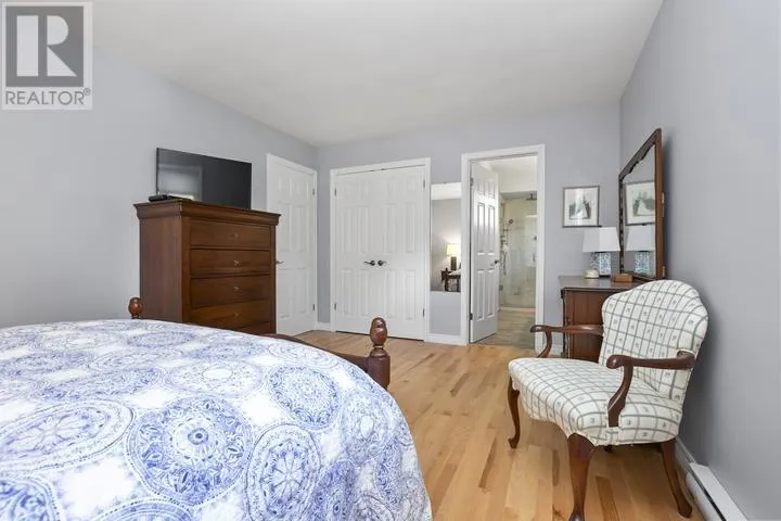 90 Florwin DR