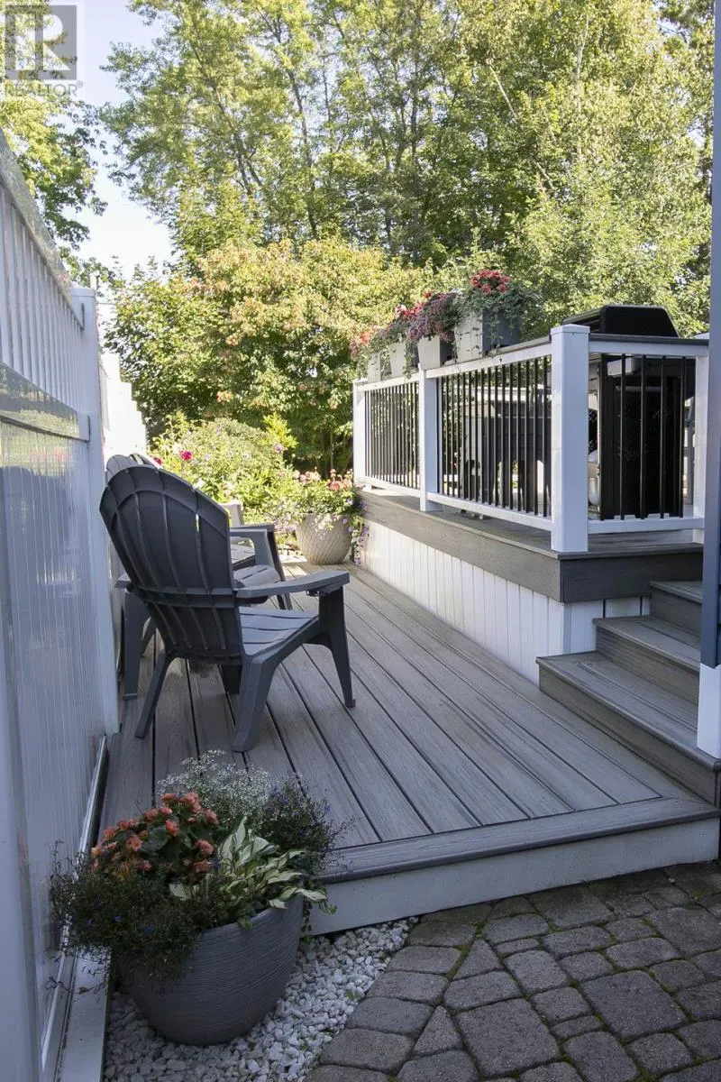 90 Florwin DR