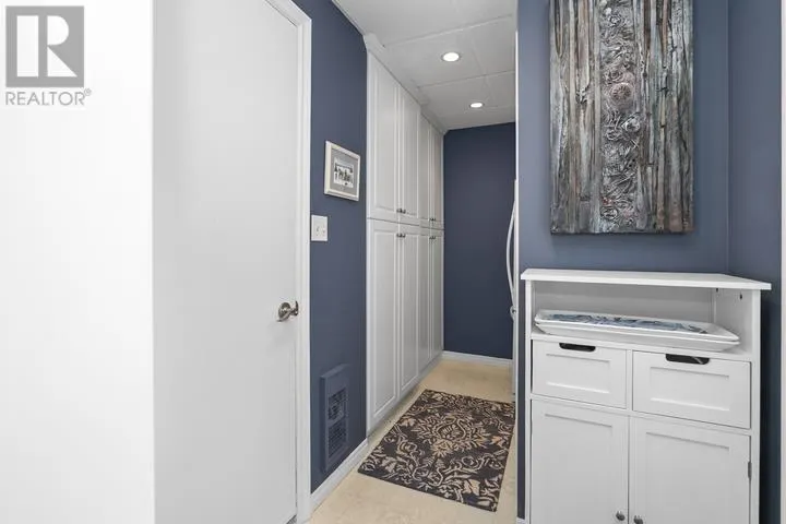 90 Florwin DR