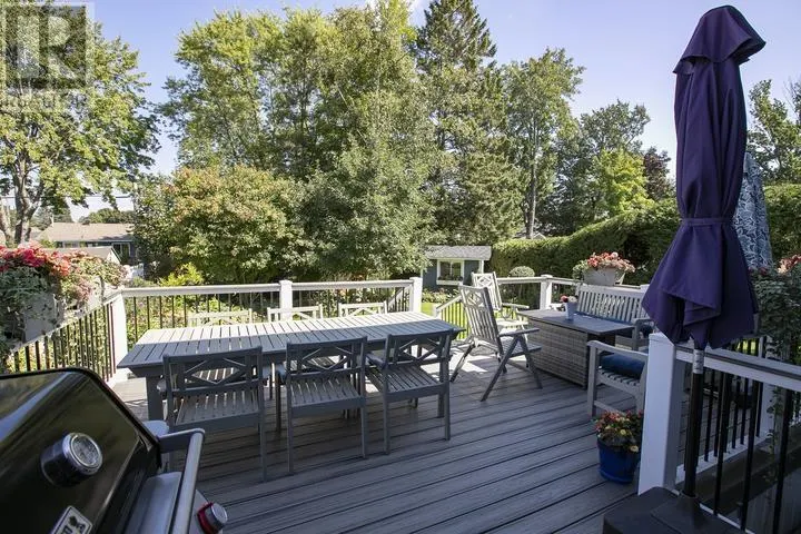 90 Florwin DR