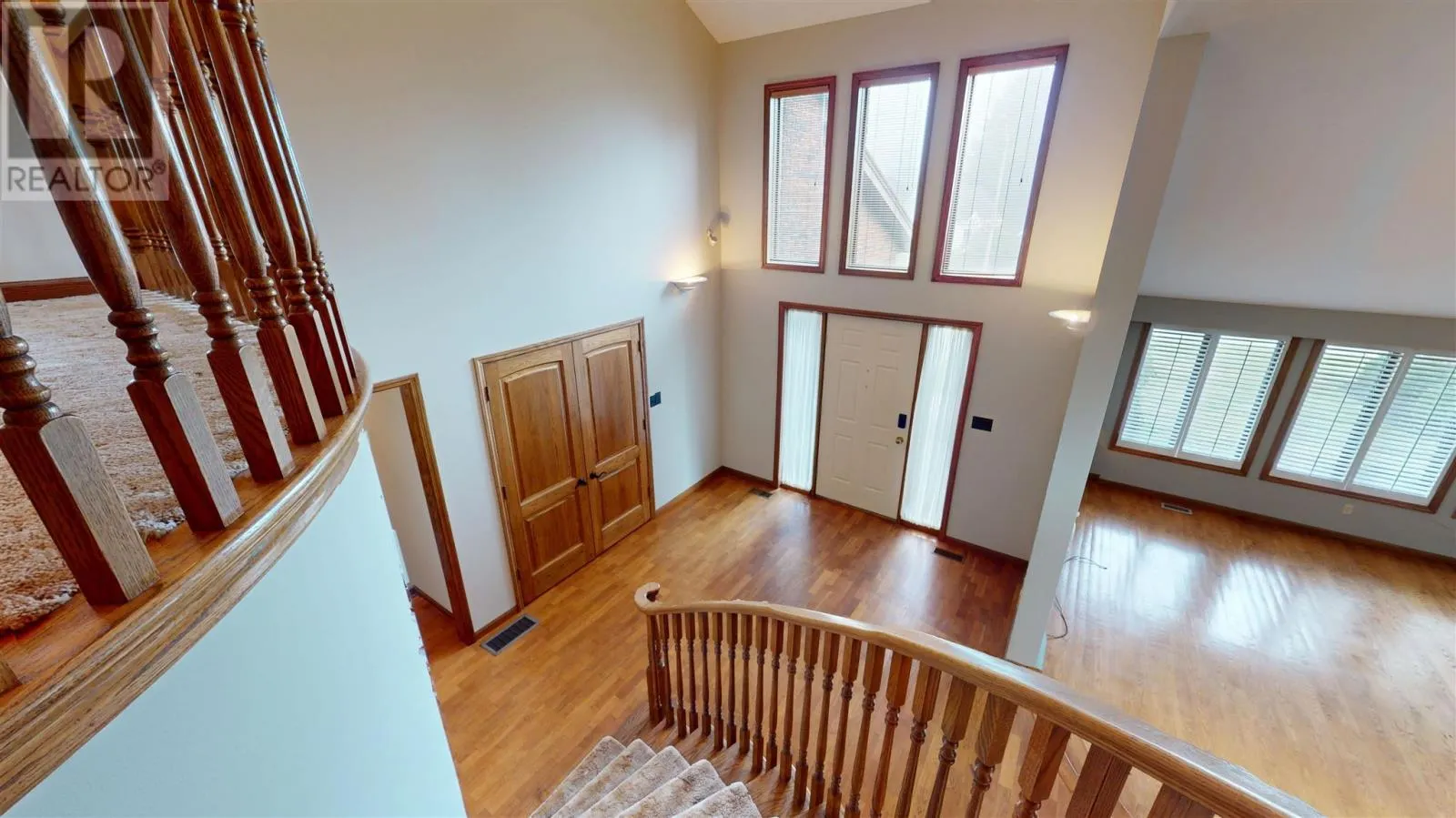 109 Greenview LN