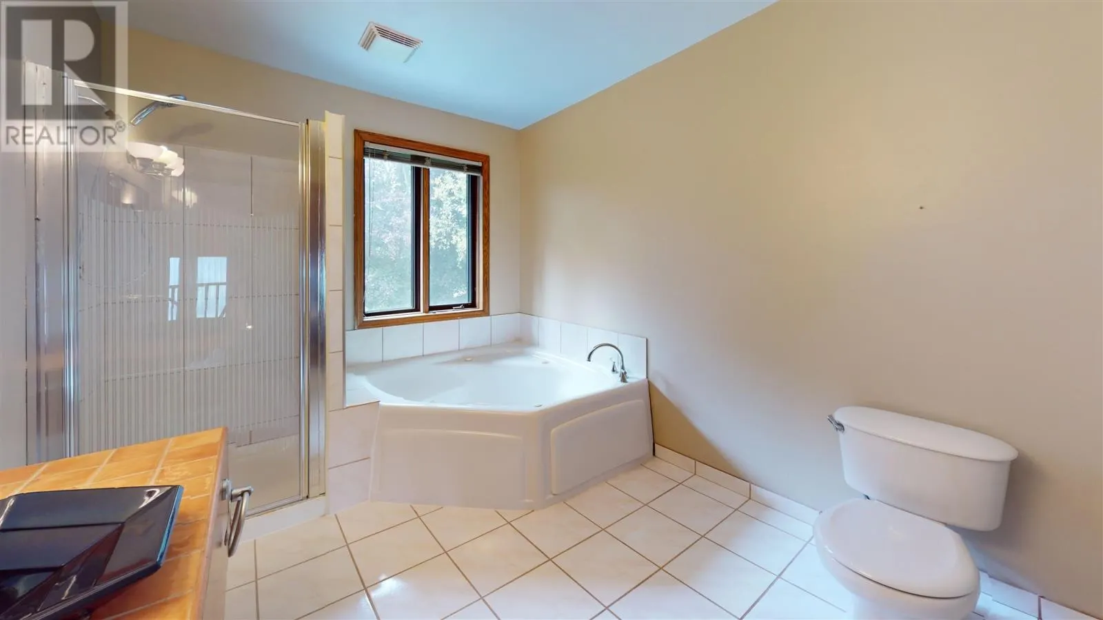 109 Greenview LN