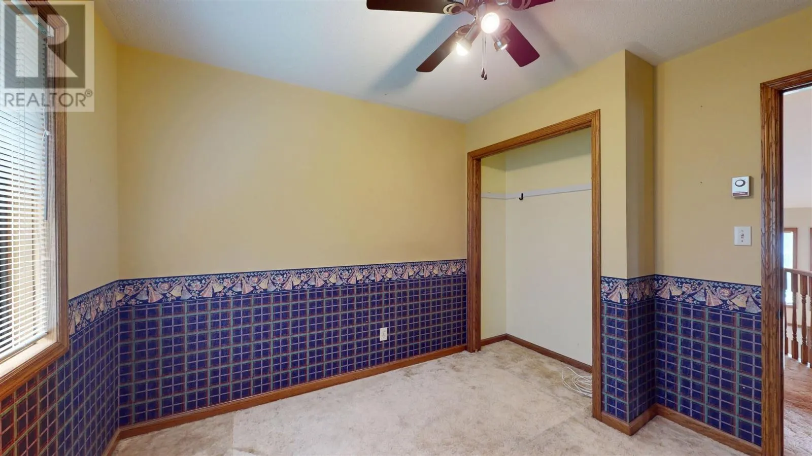 109 Greenview LN