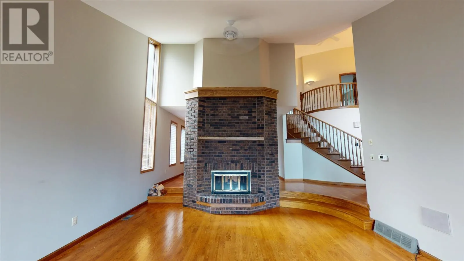 109 Greenview LN