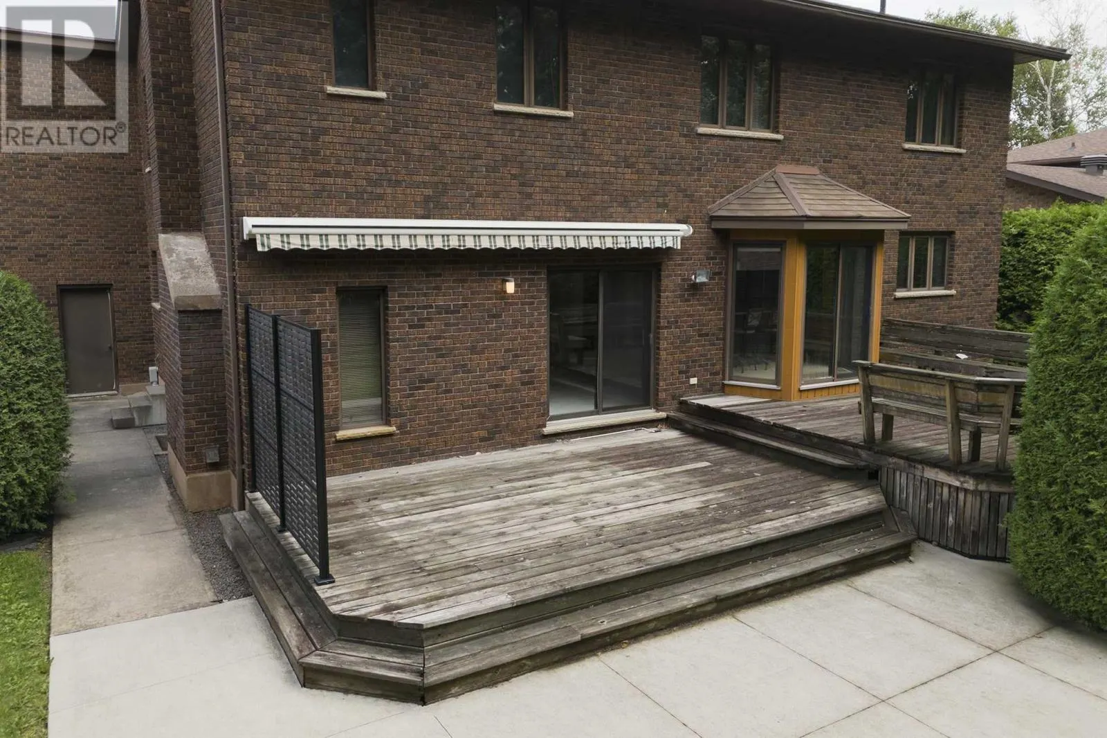 109 Greenview LN