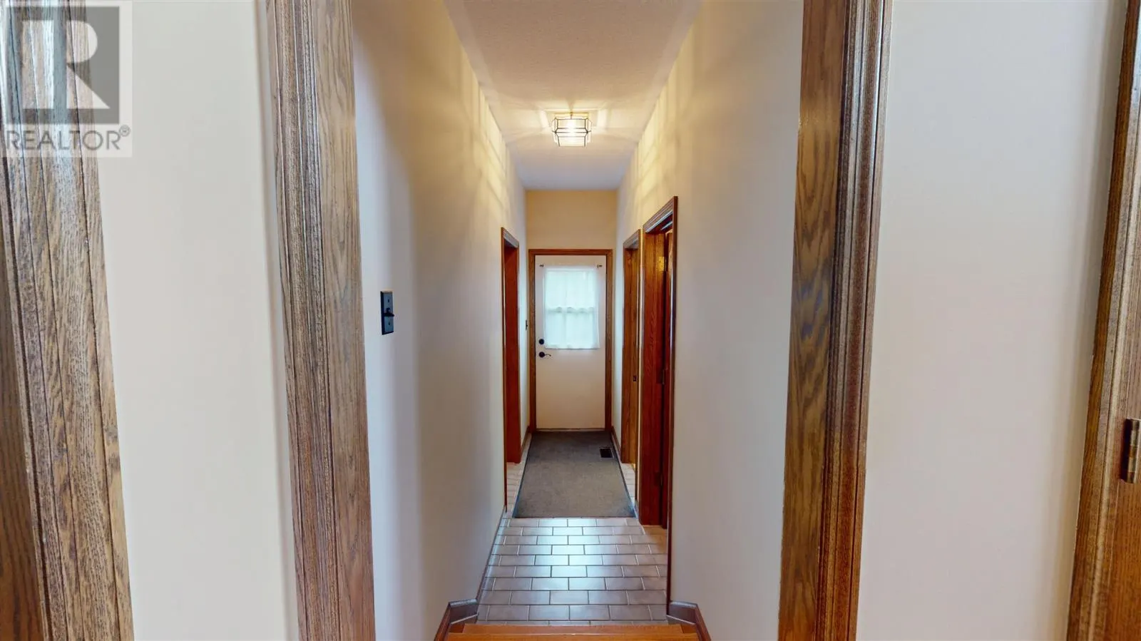 109 Greenview LN