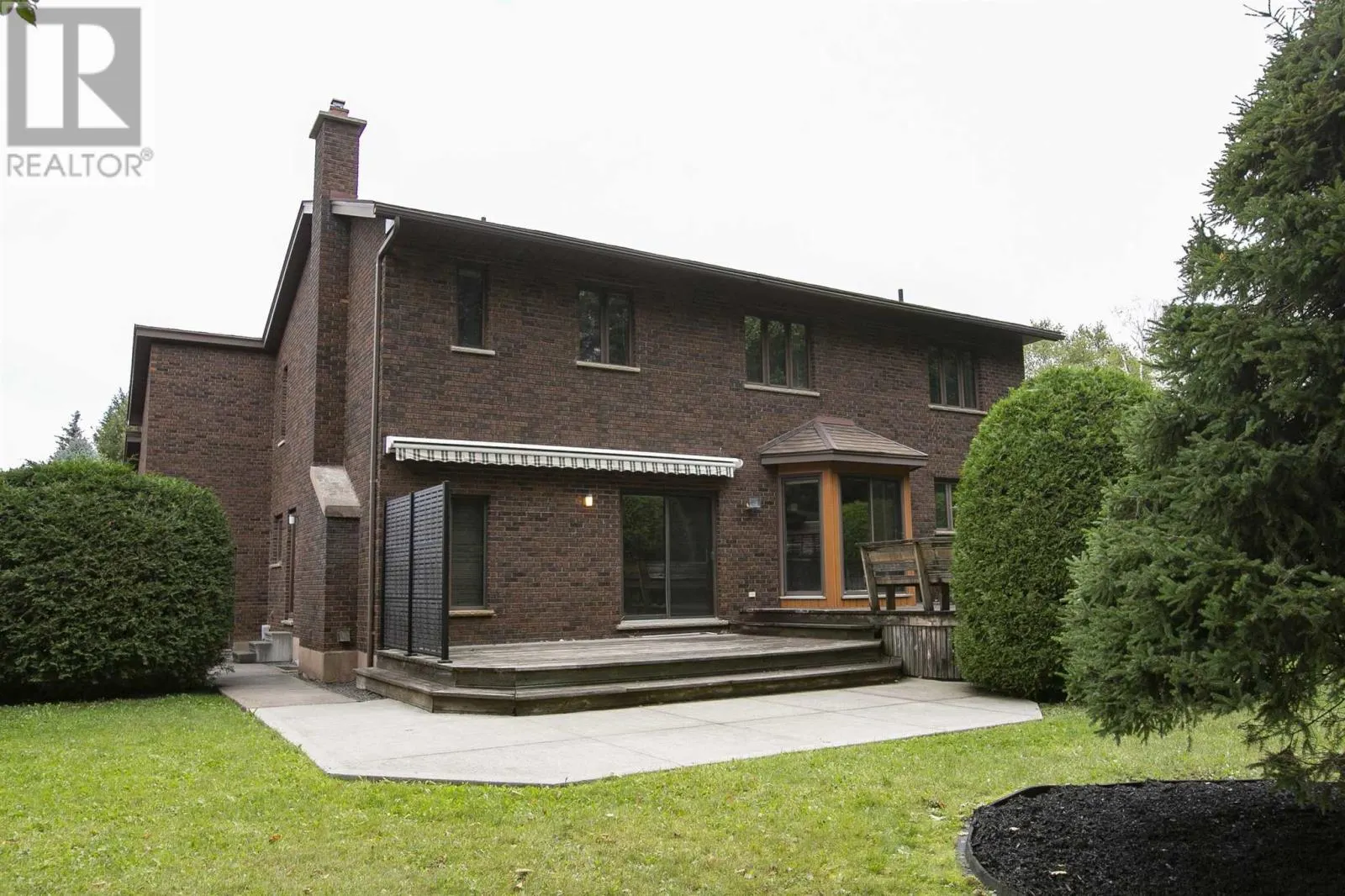 109 Greenview LN