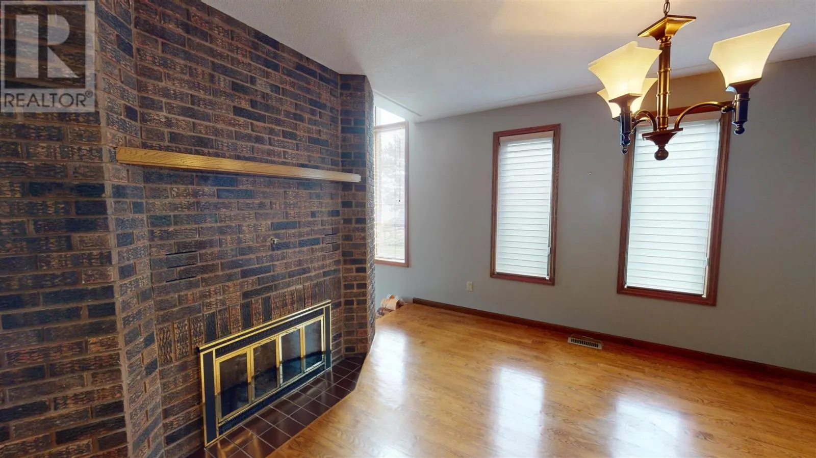 109 Greenview LN
