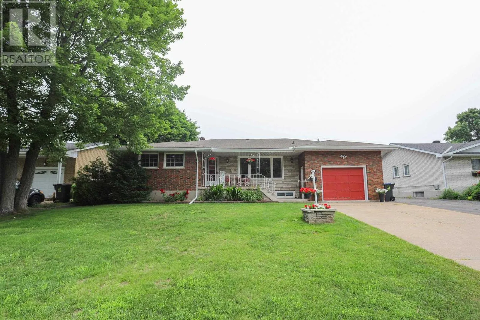 24 Granite ST
