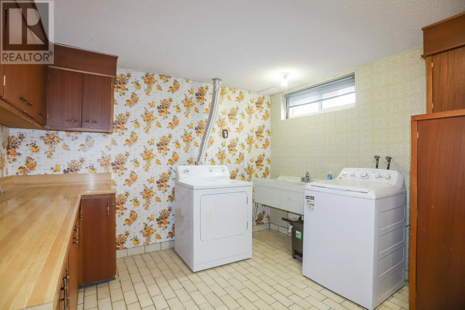24 Granite ST