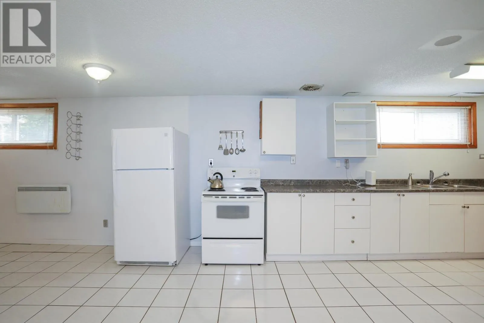 24 Granite ST
