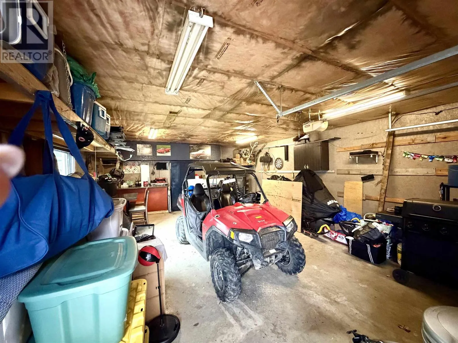 40 Churchill AVE