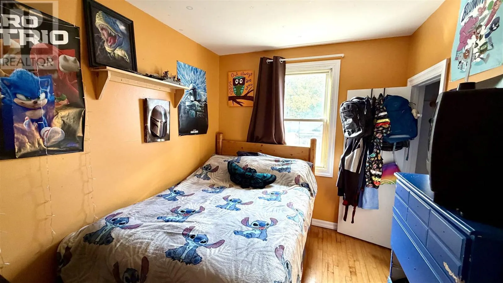 40 Churchill AVE