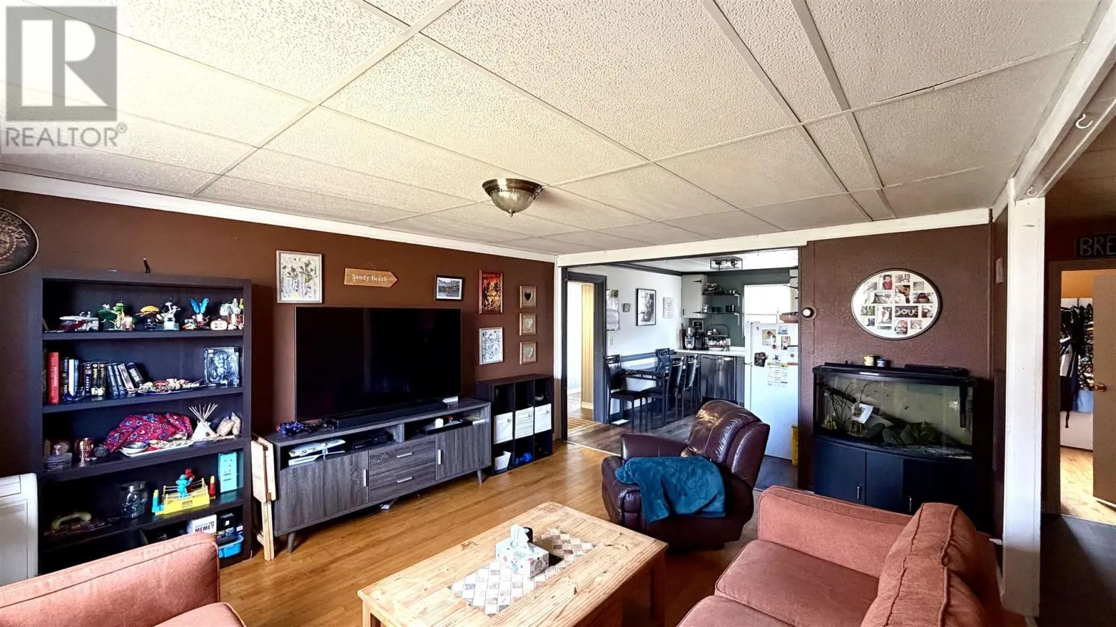 40 Churchill AVE
