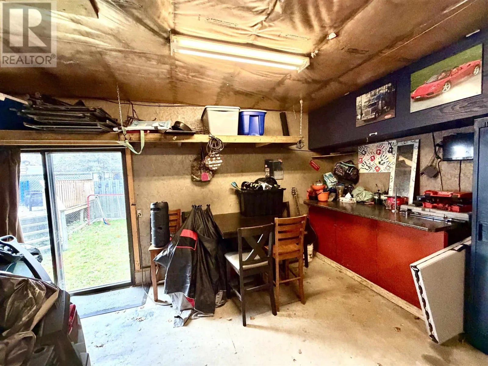 40 Churchill AVE