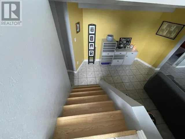 34 LYNNE CT