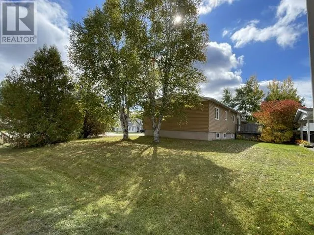 34 LYNNE CT