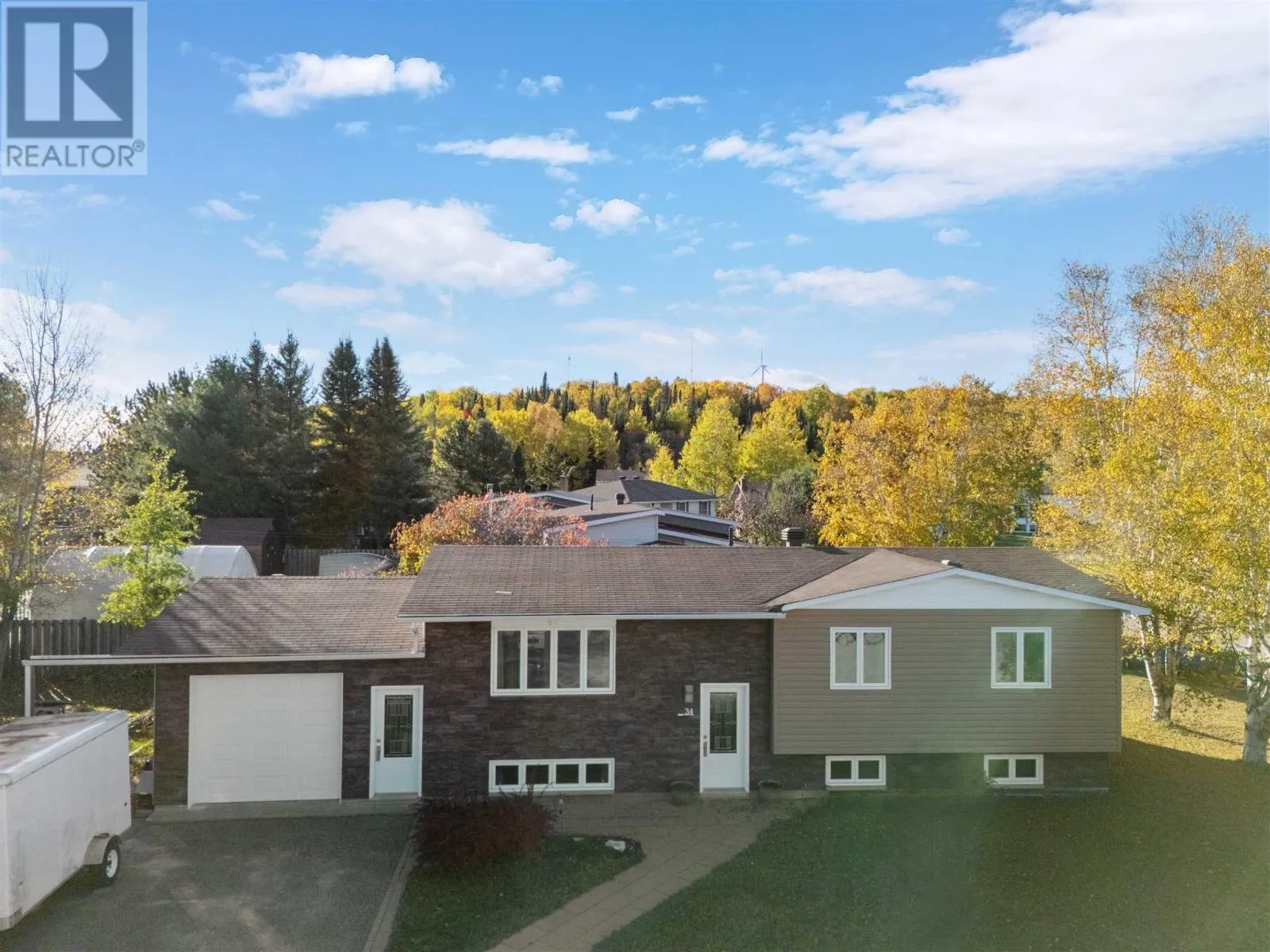 34 LYNNE CT