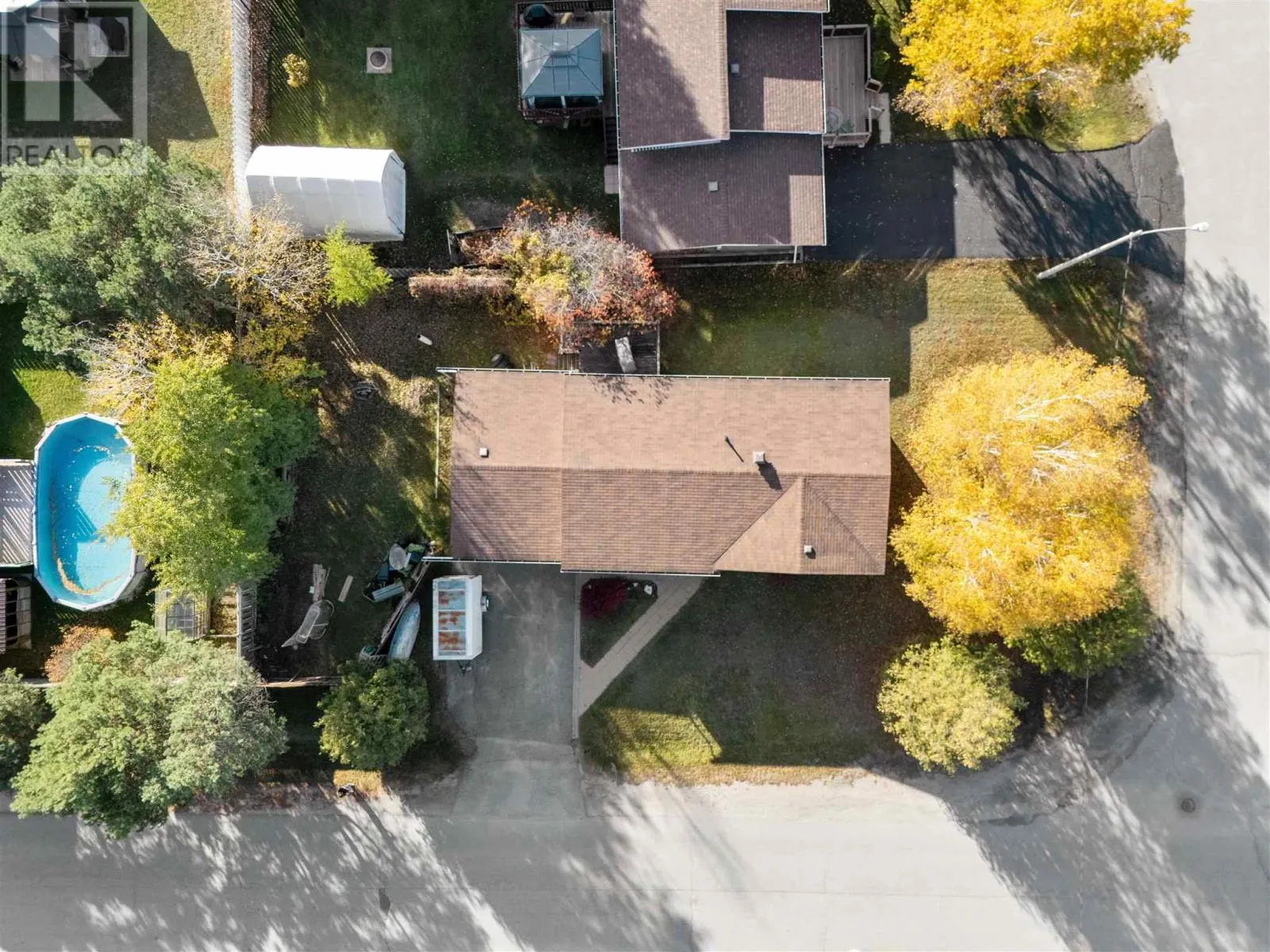 34 LYNNE CT