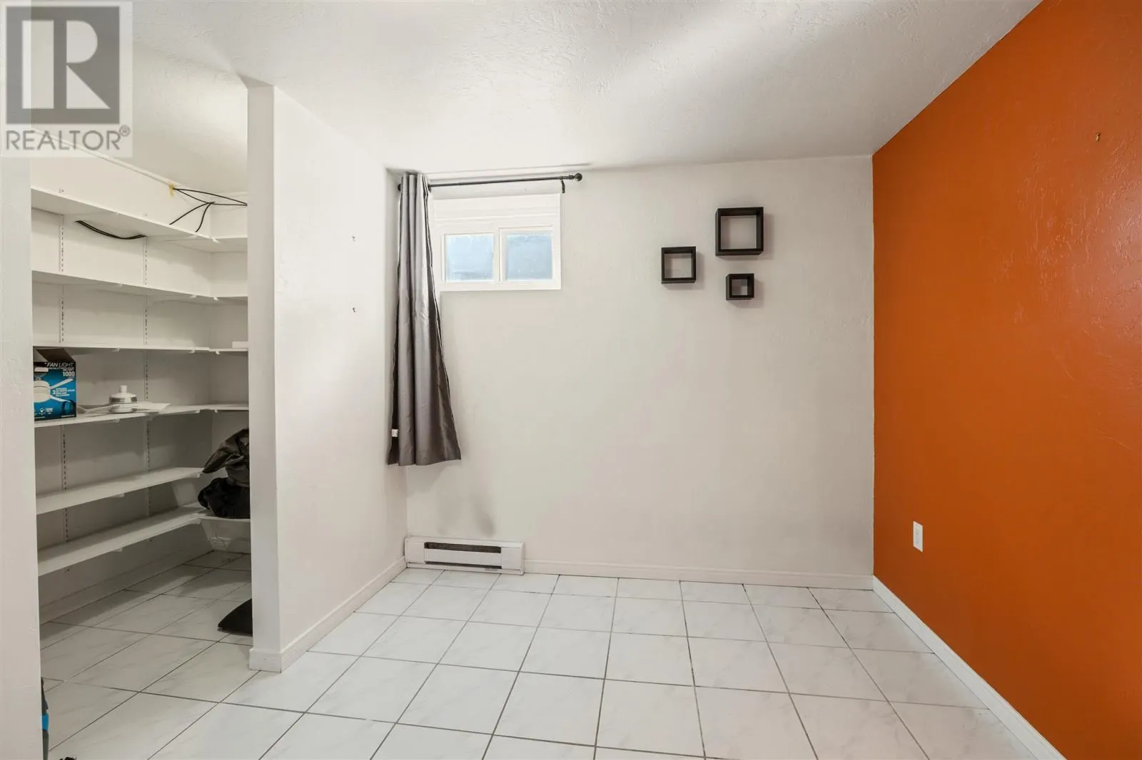 34 LYNNE CT