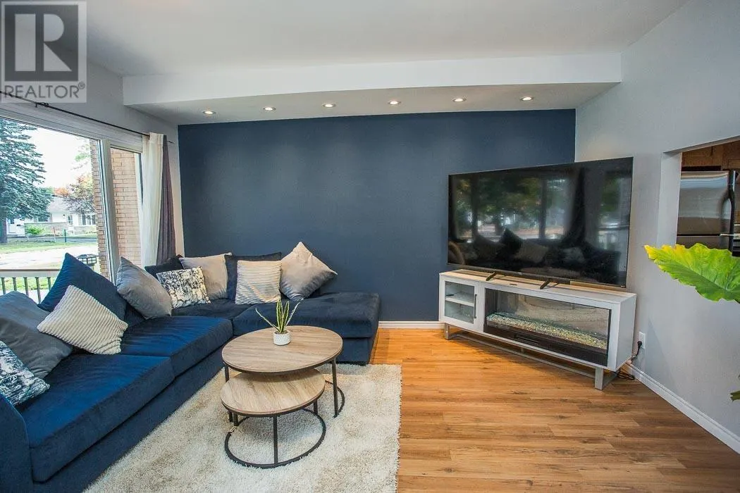 73 Promenade DR