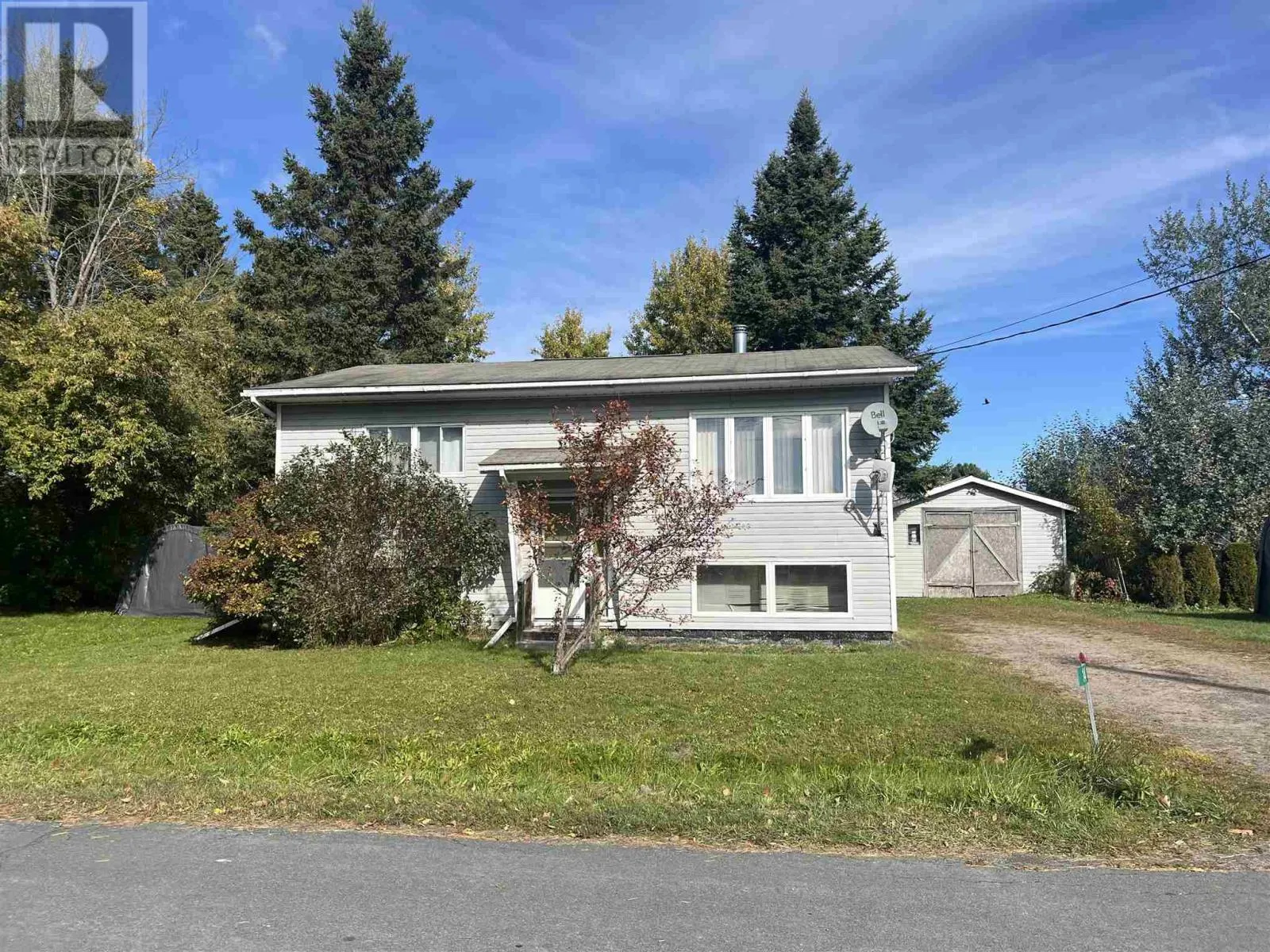 14 Hoatson ST