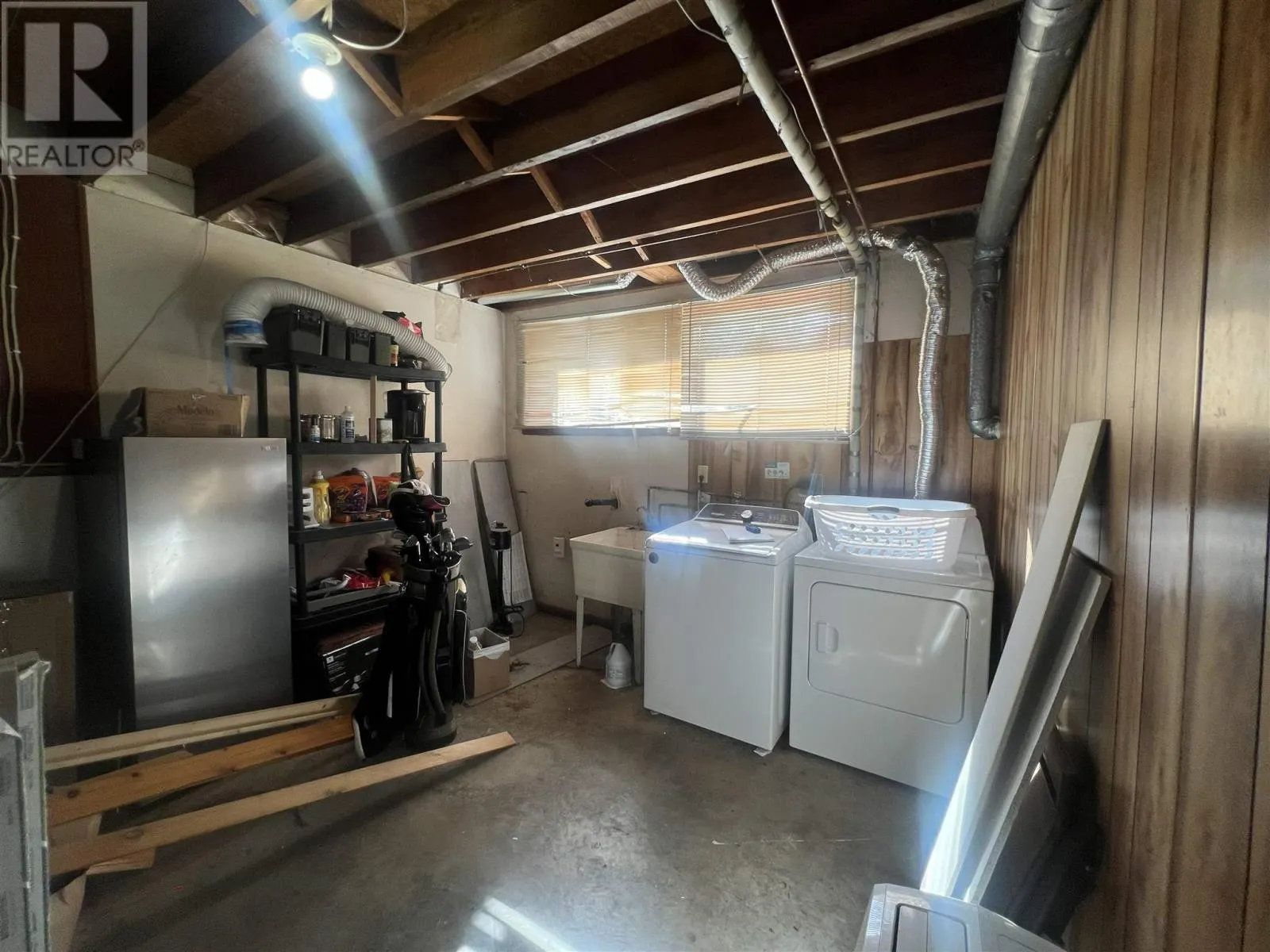 14 Hoatson ST
