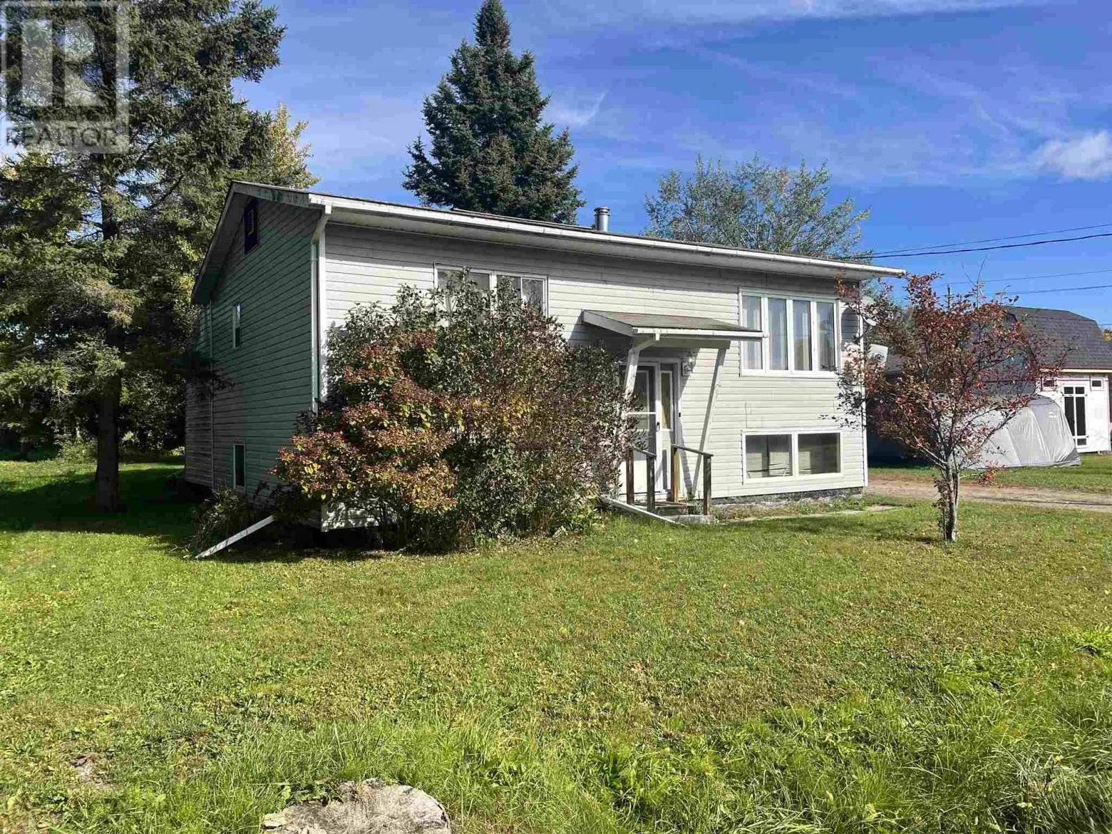 14 Hoatson ST