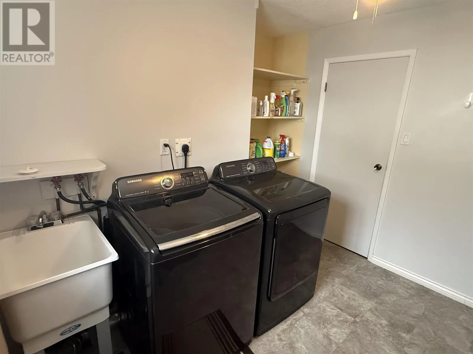 24 McQuarrie PL