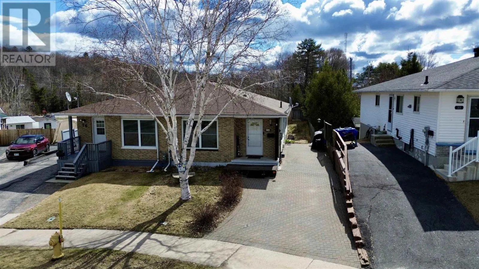 24 McQuarrie PL
