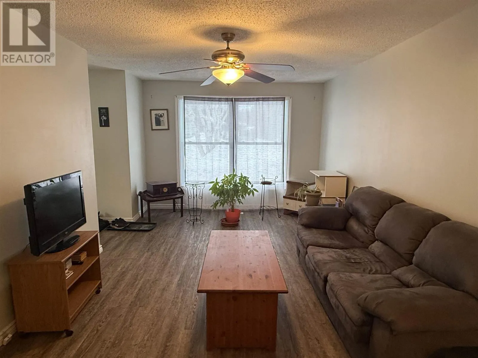 24 McQuarrie PL
