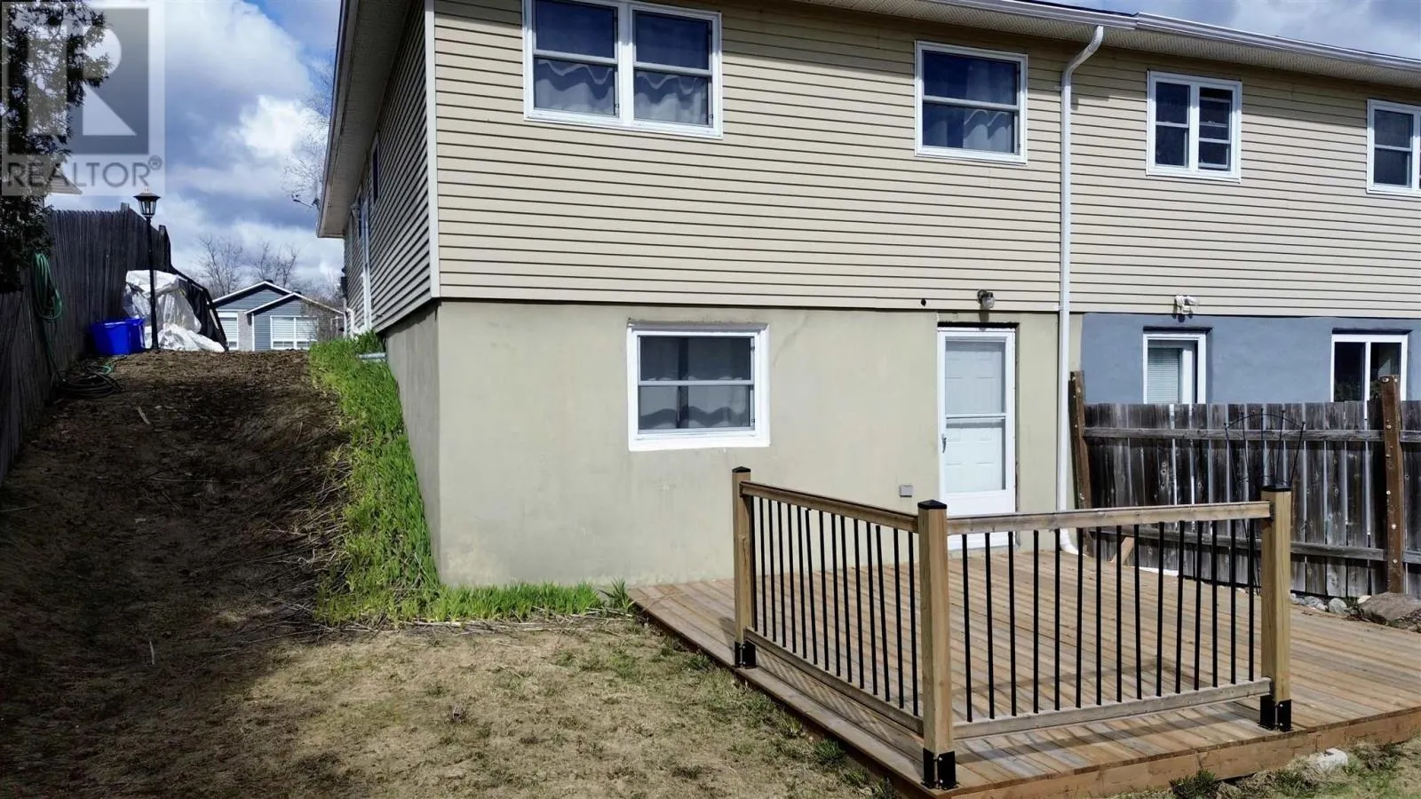 24 McQuarrie PL