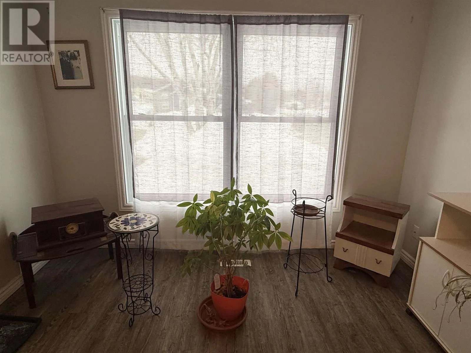 24 McQuarrie PL