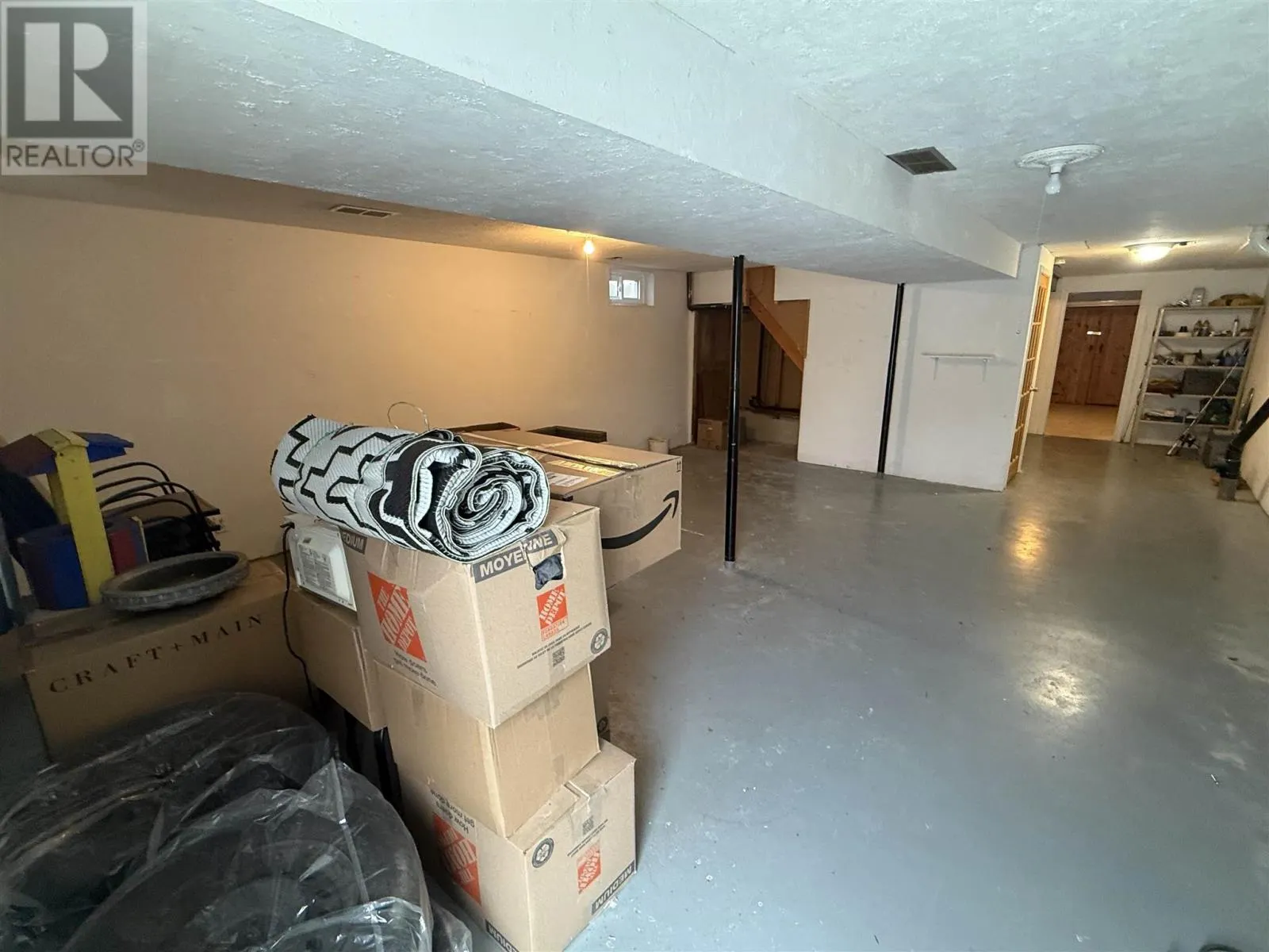 24 McQuarrie PL