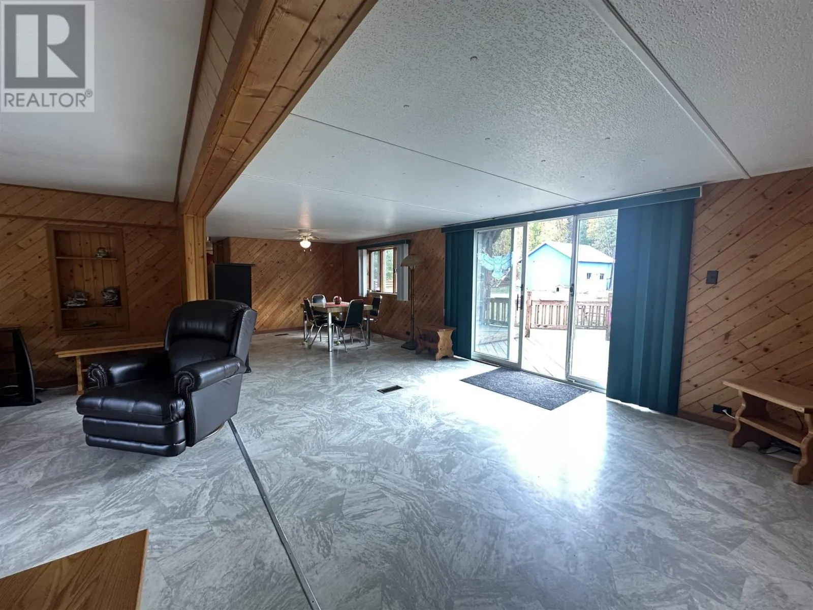 16 Ski Hill RD