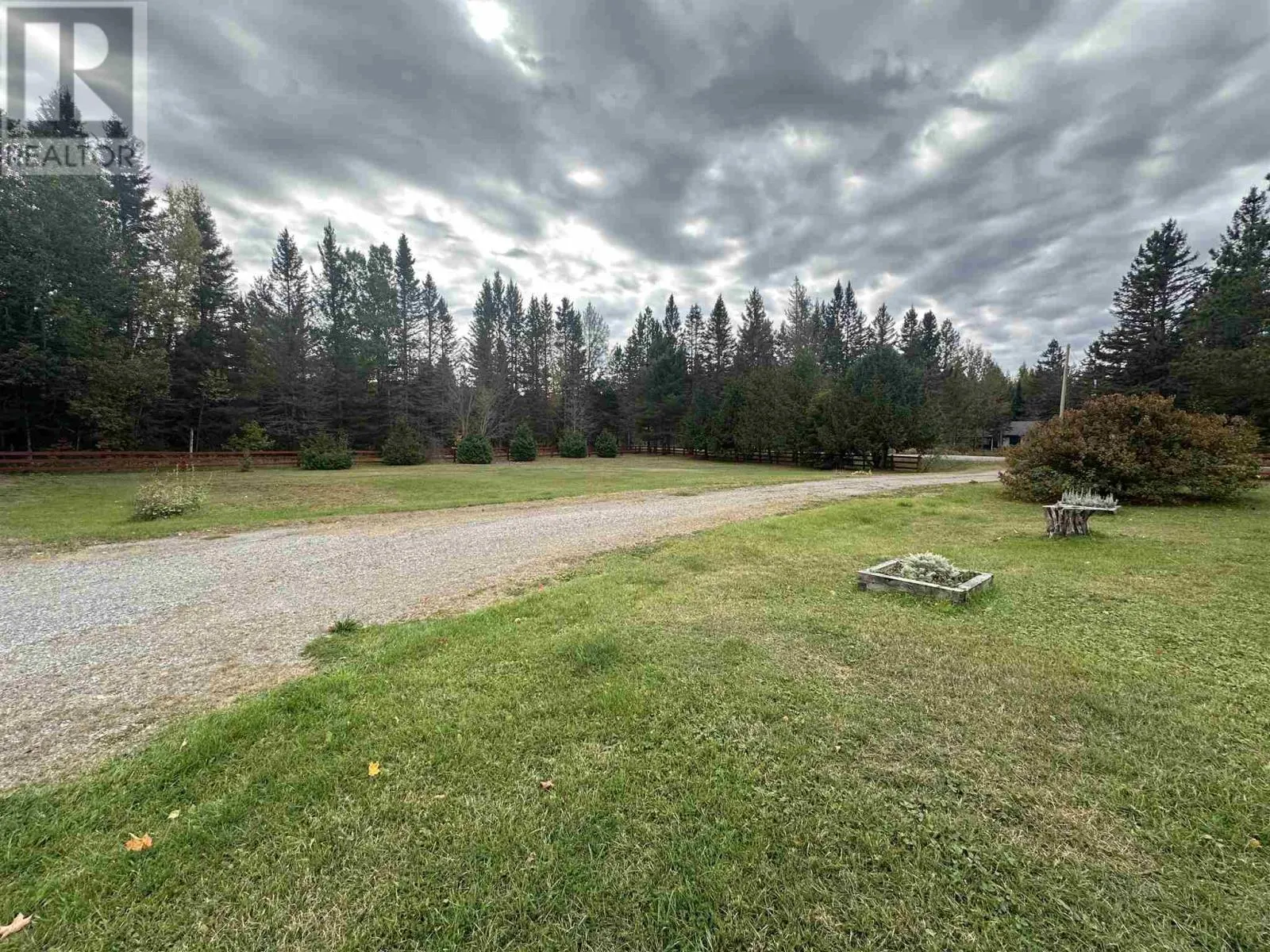 16 Ski Hill RD