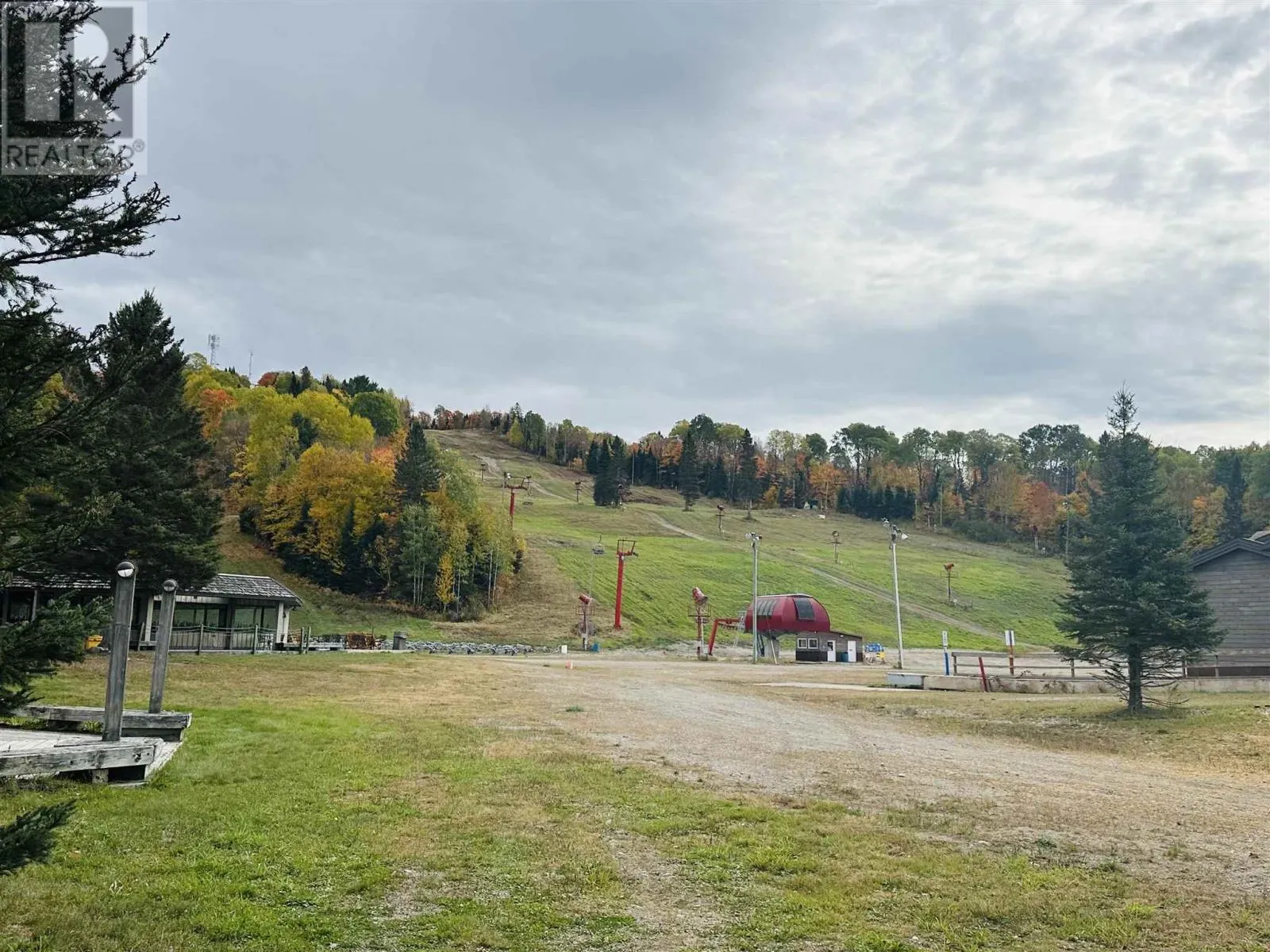16 Ski Hill RD
