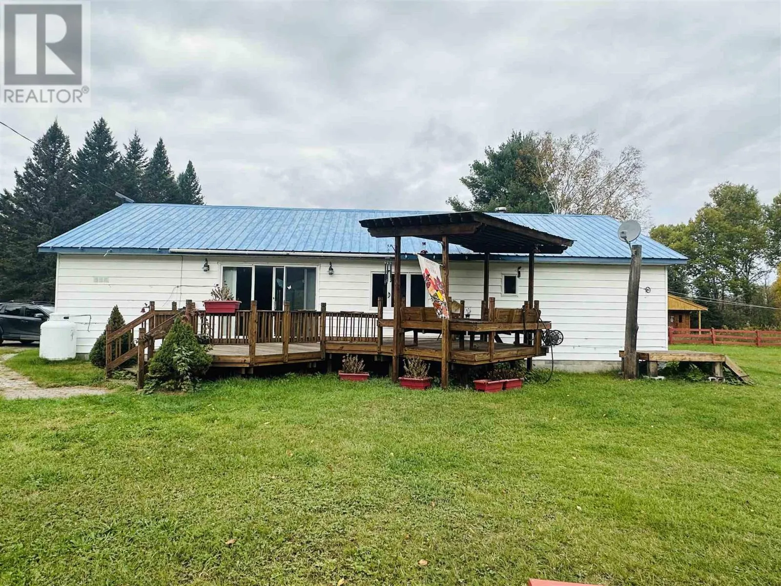 16 Ski Hill RD