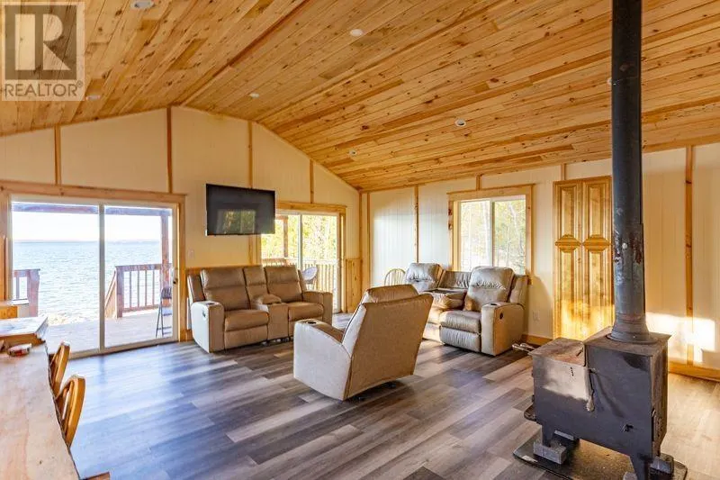 556 Kelly Creek RD