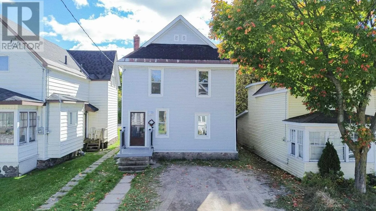182 Dennis ST