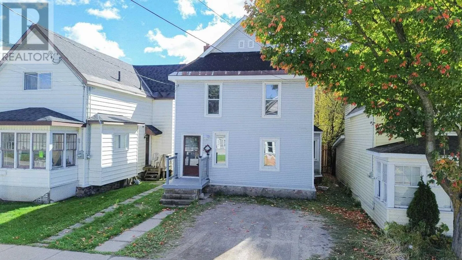 182 Dennis ST