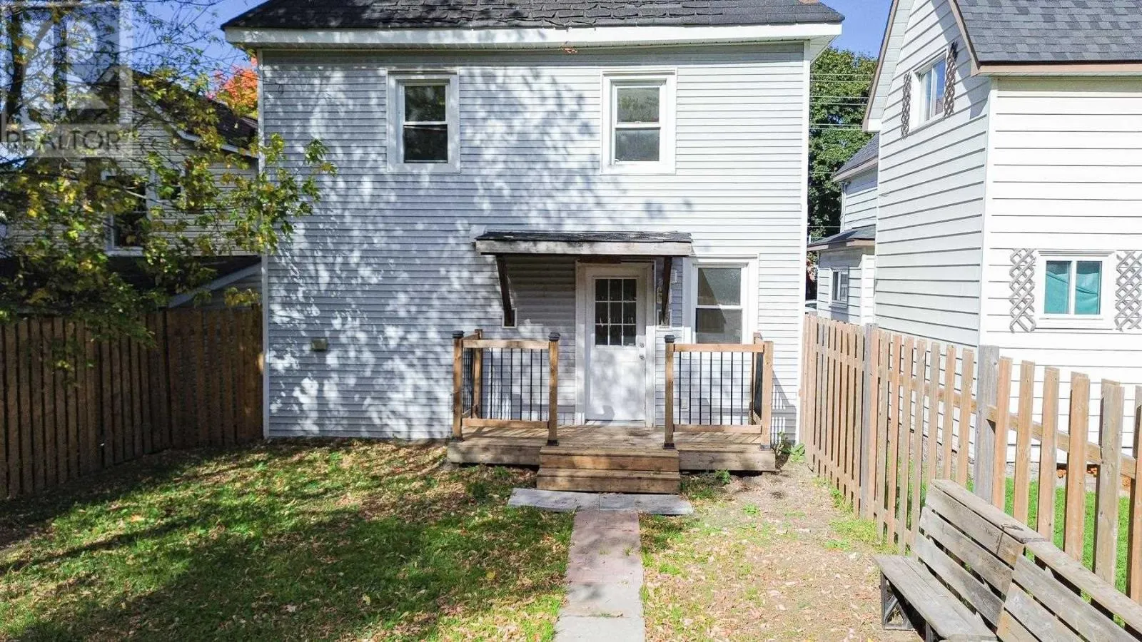 182 Dennis ST