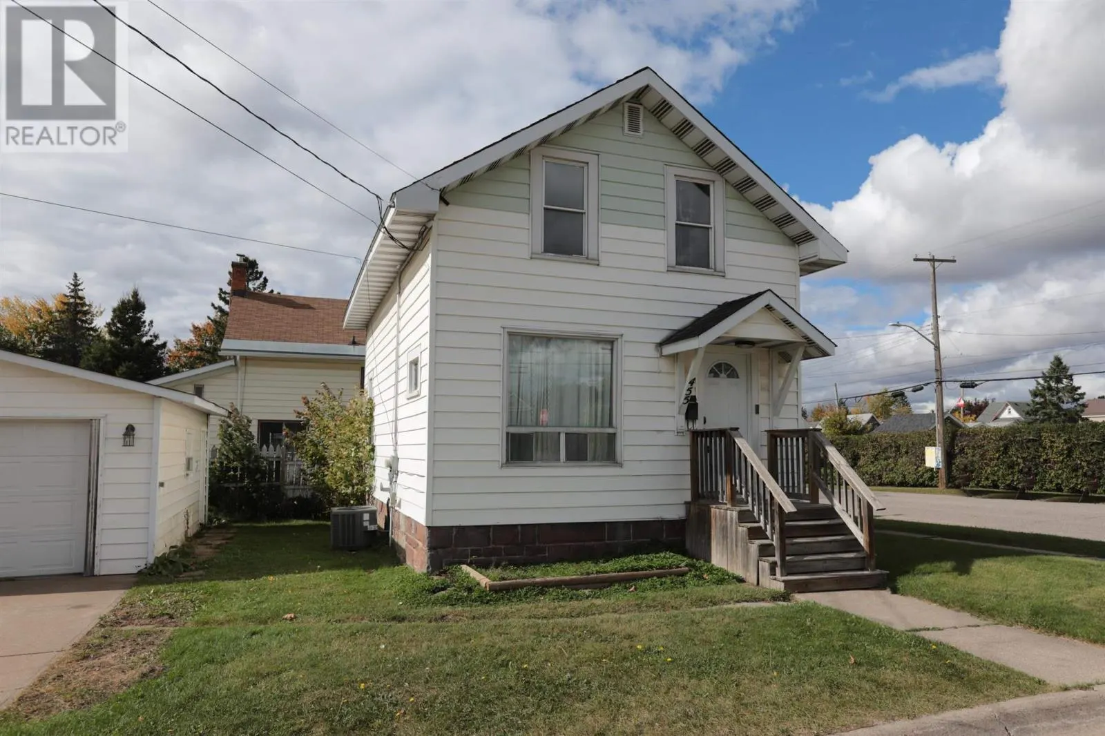 455 Charles ST