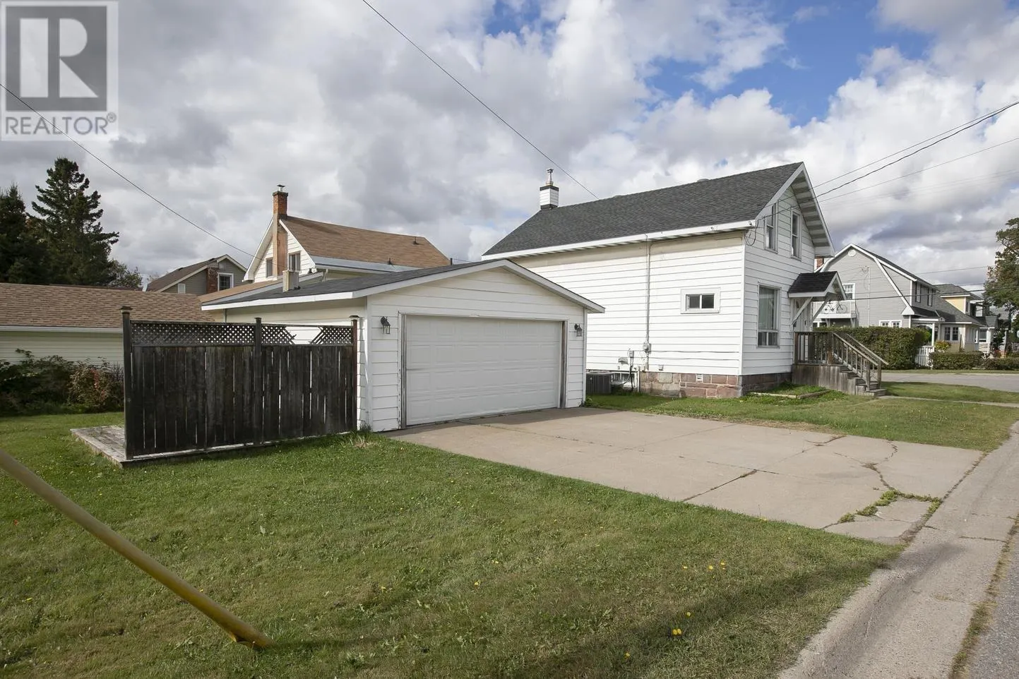 455 Charles ST