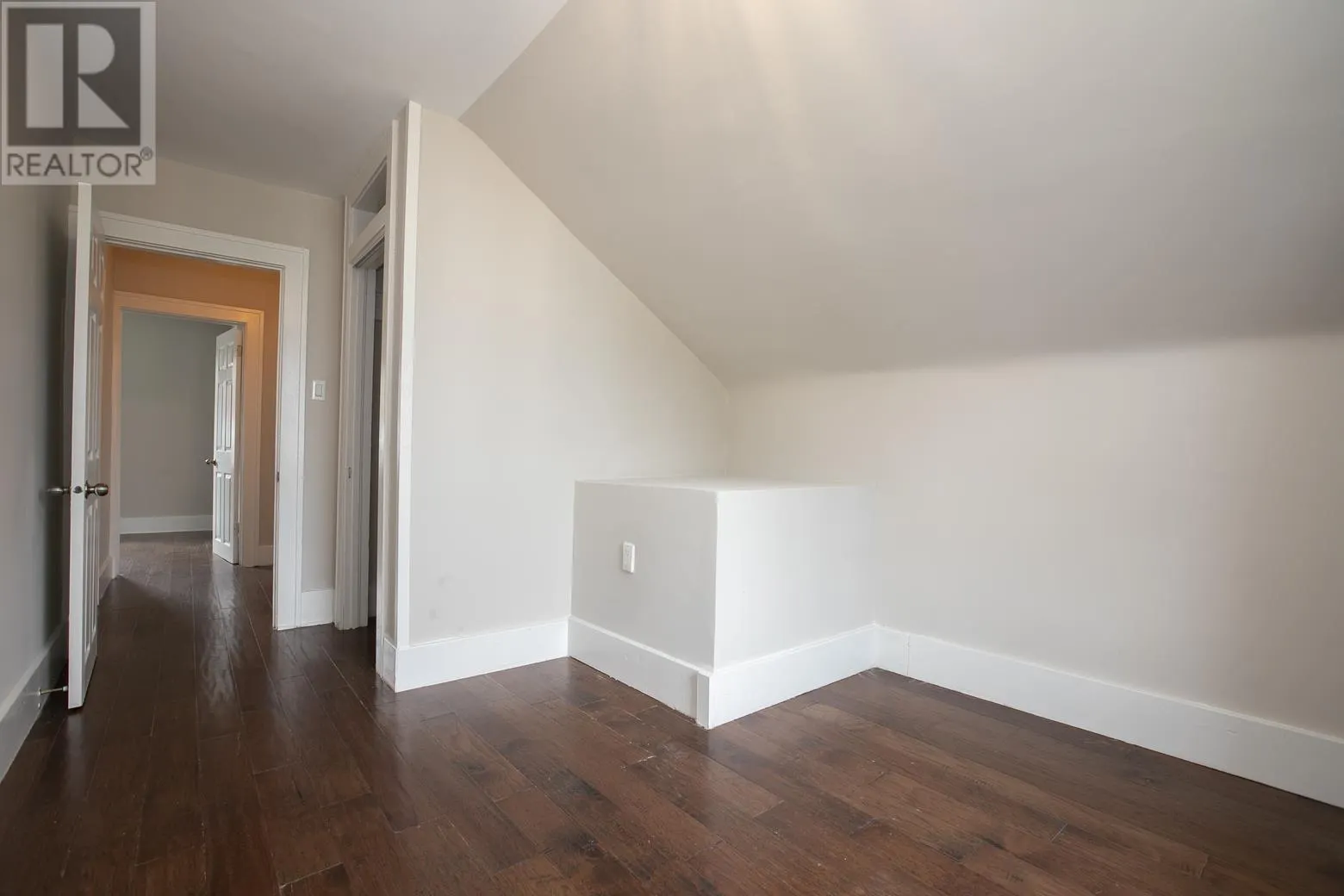 455 Charles ST
